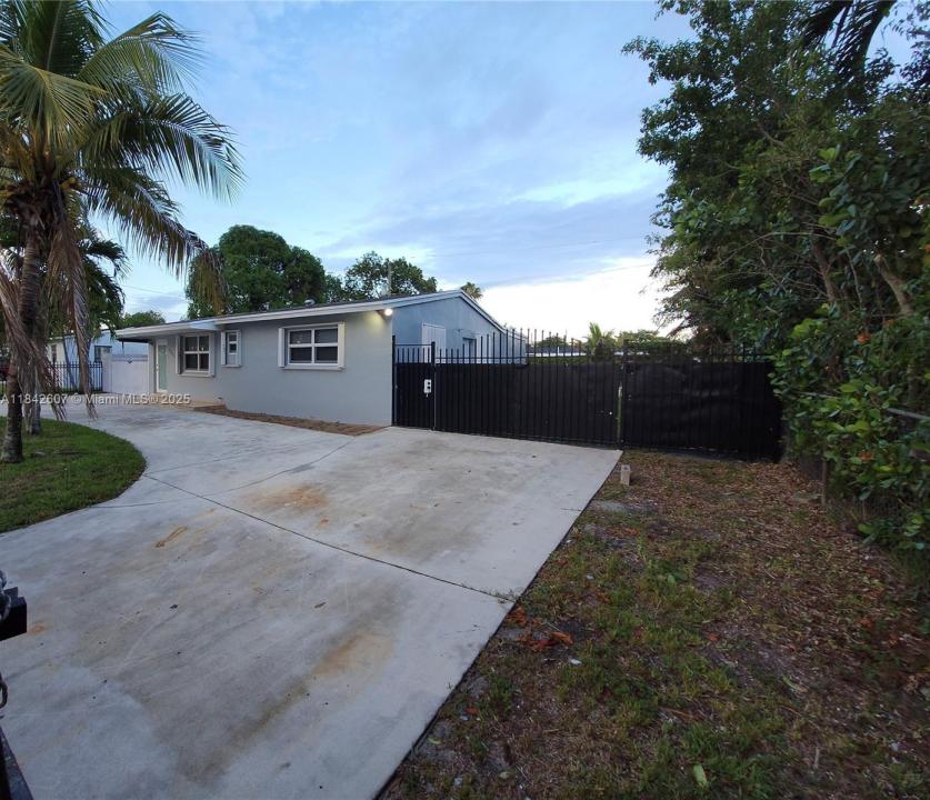 19015 NW 44th Ct, Miami Gardens, Florida 33055, Stati Uniti