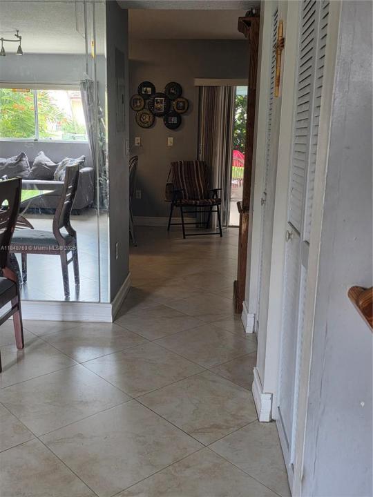 1084 SE 13th Ave, Homestead, Флорида 33035, Соединенные Штаты
