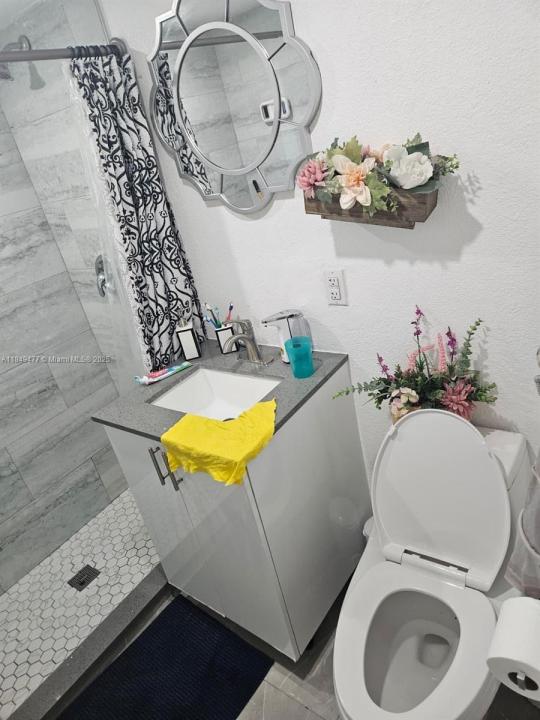 351 E 4th Ave 4, Hialeah, 플로리다 33010, 미국