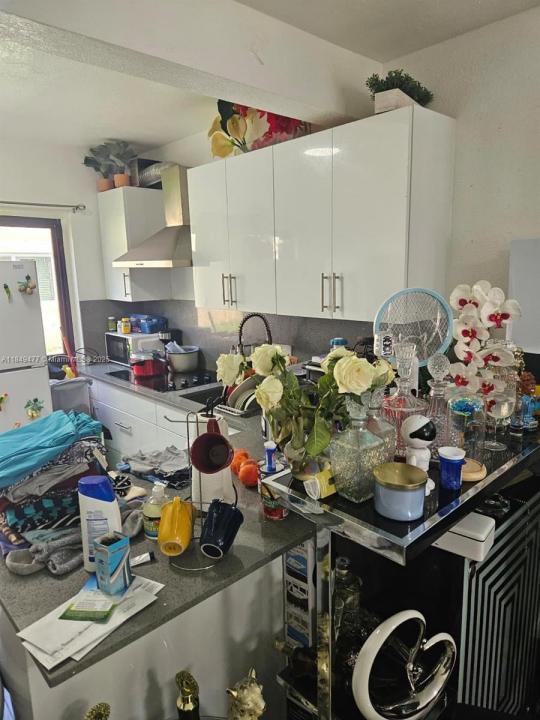 351 E 4th Ave 4, Hialeah, 플로리다 33010, 미국