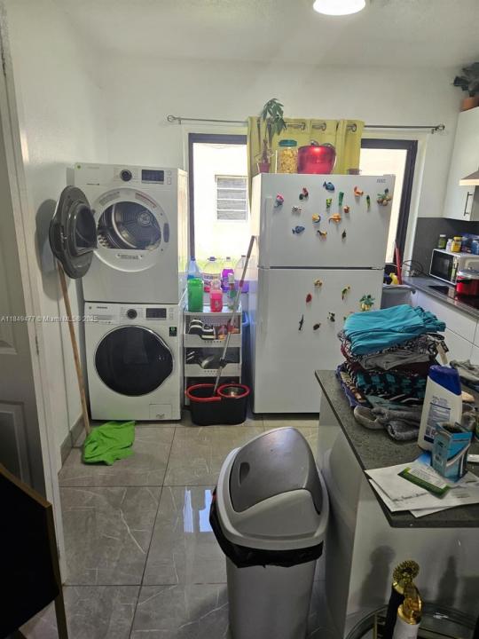 351 E 4th Ave 4, Hialeah, 플로리다 33010, 미국
