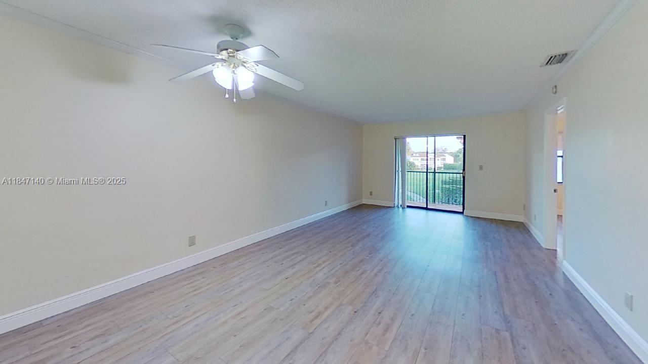 7406 Woodmont Ter 205, Tamarac, Florida 33321, Stati Uniti