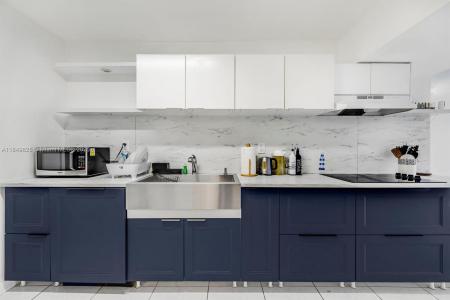 18001 N Bay Apt 505, Sunny Isles Beach, Florida 33160, USA
