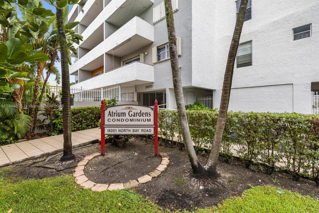 18001 N Bay Apt 505, Sunny Isles Beach, פלורידה 33160, ארצות הברית של אמריקה
