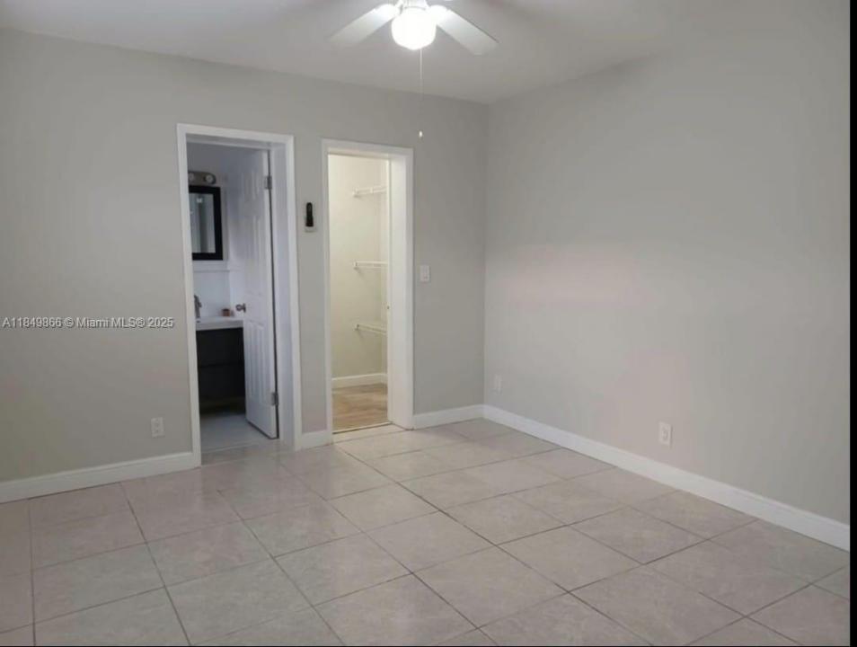 721 NE 10th St 2A, Hallandale Beach, Florida 33009, Stati Uniti