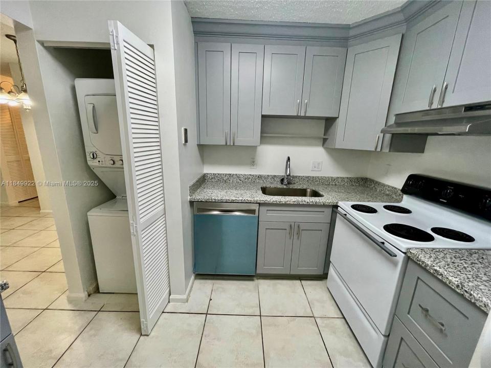 10992 Royal Palm Blvd Bldg 2 6, Coral Springs, 佛羅里達州 33065, 美國