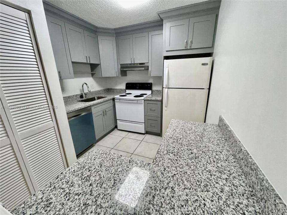 10992 Royal Palm Blvd Bldg 2 6, Coral Springs, 佛羅里達州 33065, 美國
