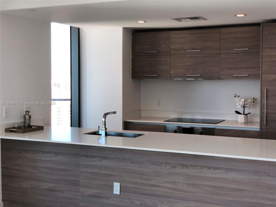 1300 S Miami Ave 1706, Miami, Florida 33130, Estados Unidos