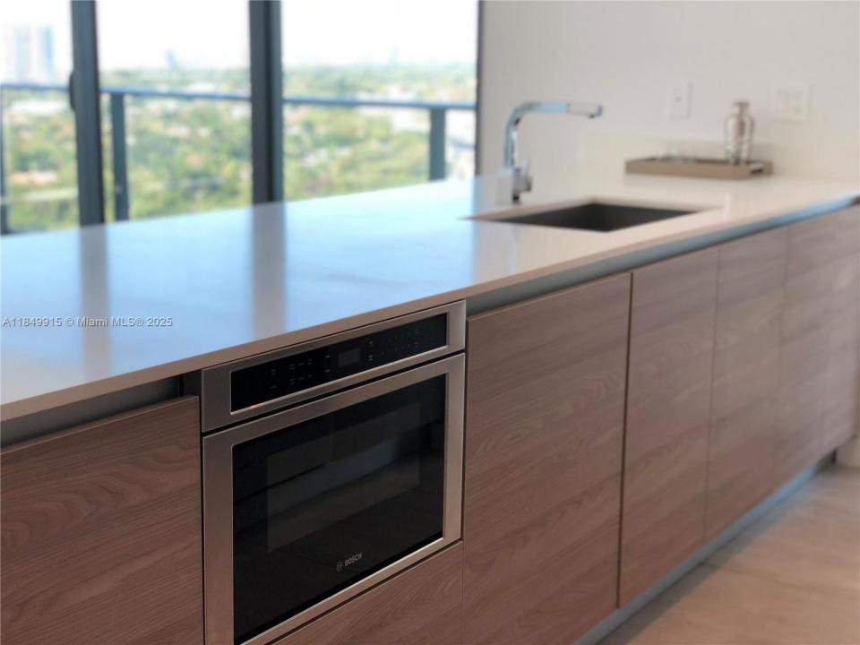 1300 S Miami Ave 1706, Miami, Florida 33130, Estados Unidos