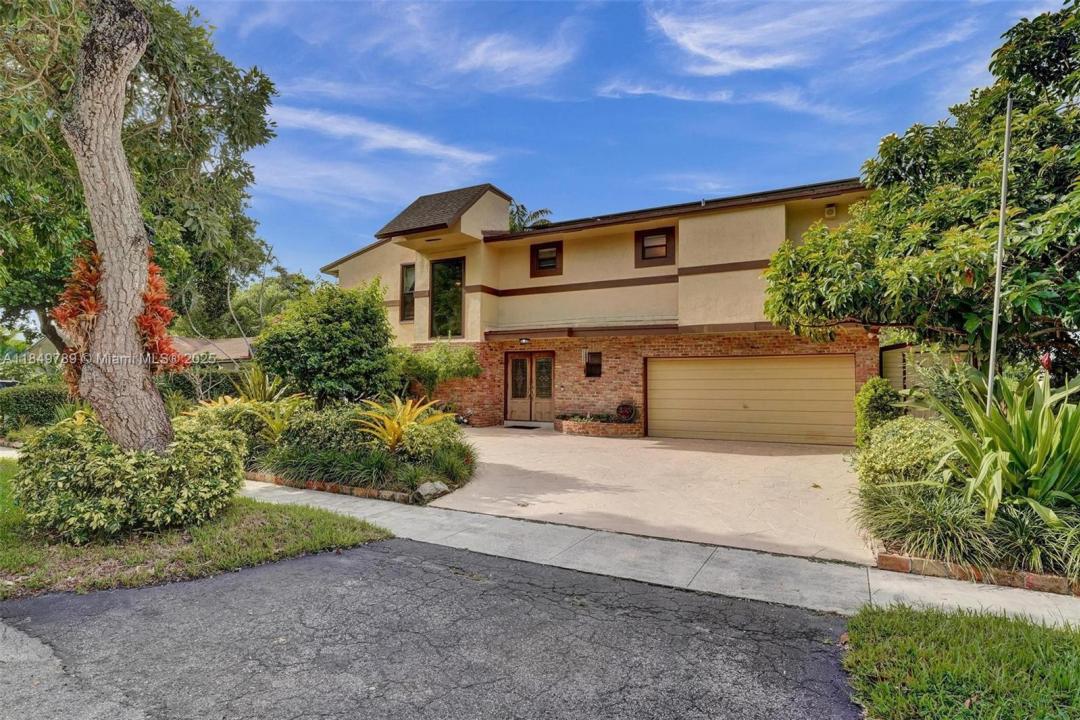 10476 SW 52nd St, Cooper City, Florida 33328
