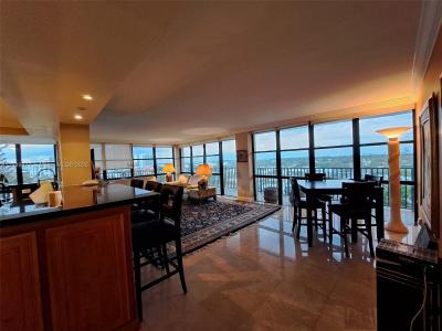 1000 Parkview Dr 1031, Hallandale Beach, Florida 33009, USA