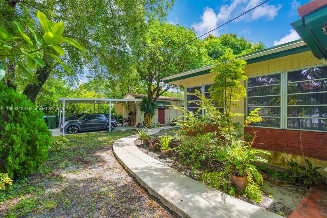 1941 SW 18 St, Miami, Florida 33145