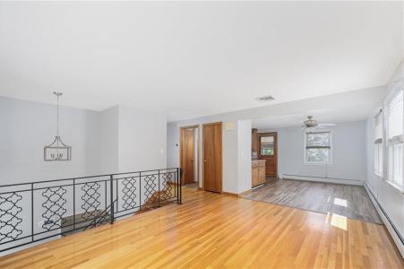 107 Dexterdale Road, Providence, RI 02906, USA