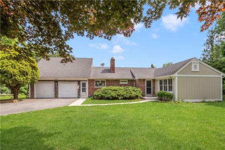 634 Black Point Lane, Portsmouth, RI 02871, USA