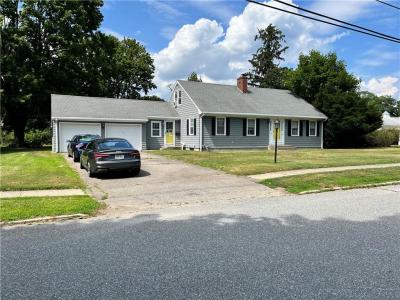 40 Aaron Ave Avenue, Bristol, RI 02809, USA