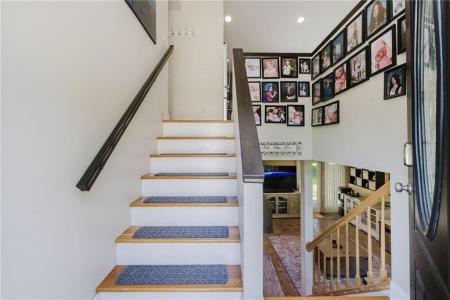 37 Oak Hill Drive, Johnston, رود ايلاند 02919, الولايات المتحدة