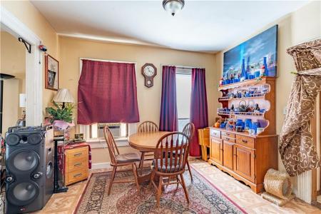 71 LYON Street, Pawtucket, רוד איילנד 02860, ארצות הברית של אמריקה