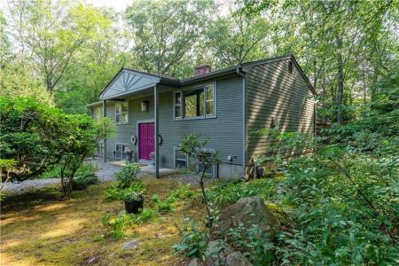 154 Spring Valley Drive, East Greenwich, RI 02818, USA
