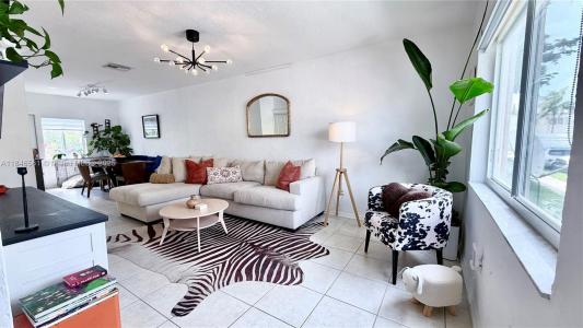 8449 NW 4th Ave 8449, Miami, Florida 33150, USA