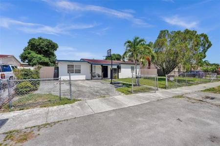 16031 NW 18th Ct, Miami Gardens, Florida 33054, USA