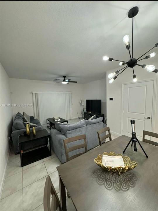 2820 NW 180th St, Miami Gardens, フロリダ 33056, アメリカ合衆国