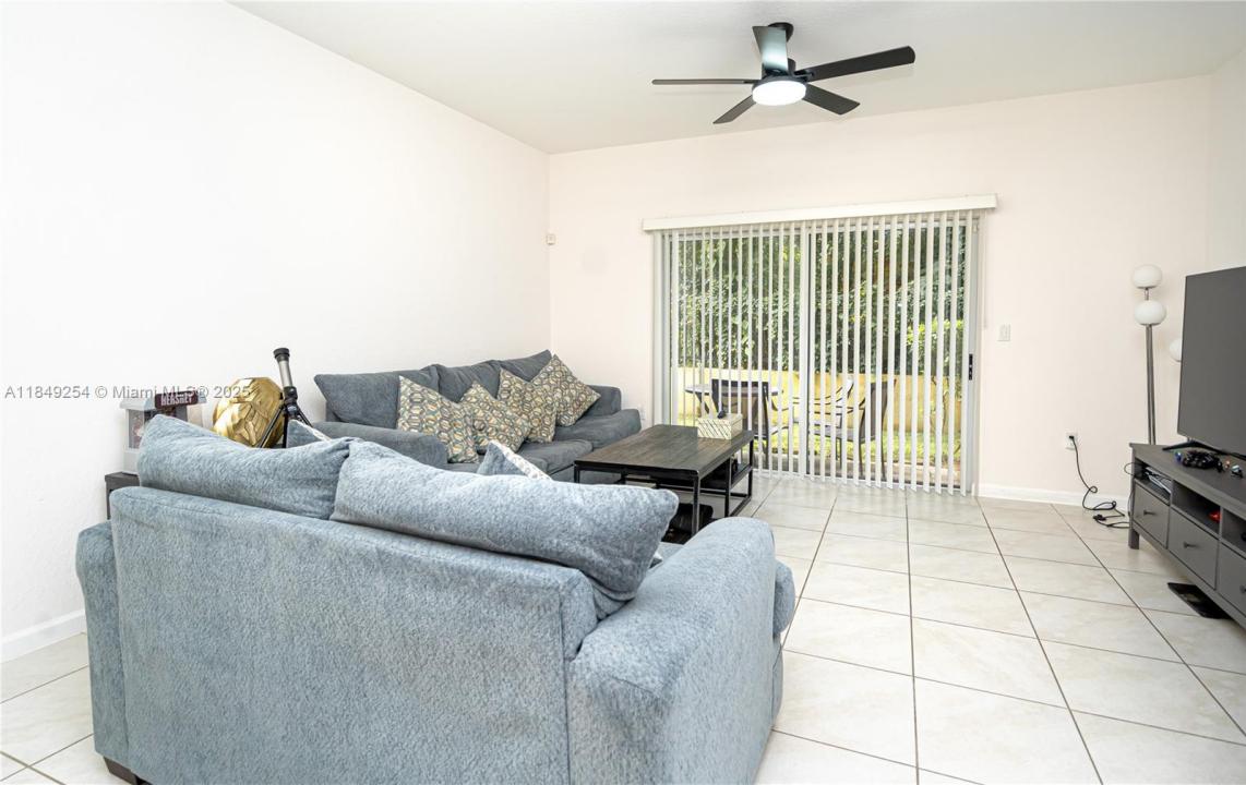 2820 NW 180th St, Miami Gardens, Florida 33056, Estados Unidos
