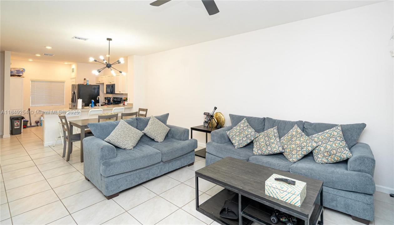 2820 NW 180th St, Miami Gardens, Florida 33056, Estados Unidos
