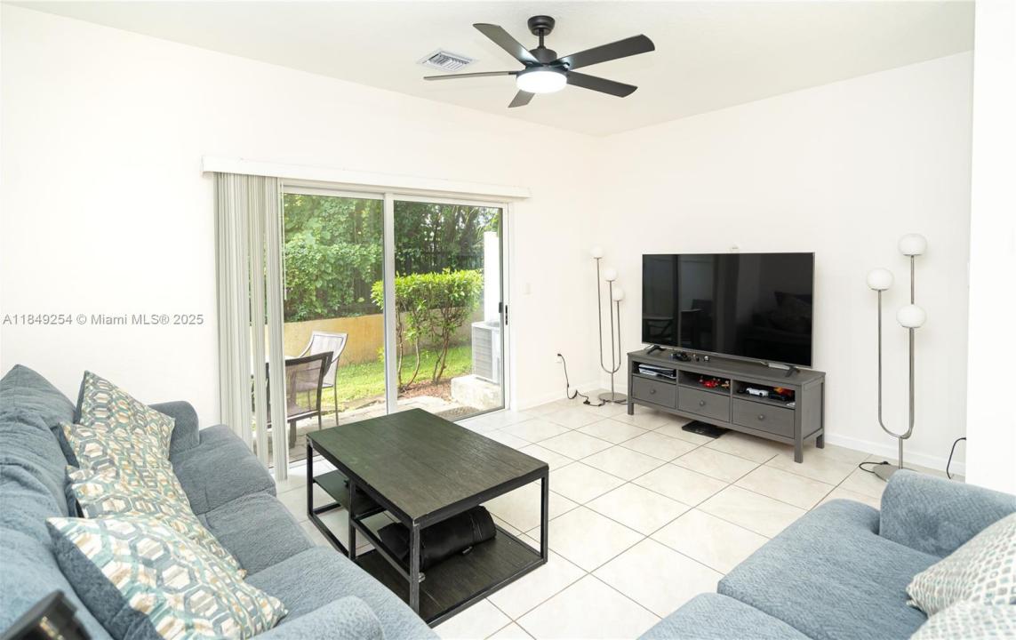 2820 NW 180th St, Miami Gardens, Florida 33056, Estados Unidos