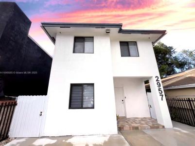 2957 NW 45th St 2957, Miami, Florida 33142, USA