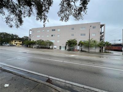 2311 NW 22nd Ave 302, Miami, Florida 33142, USA