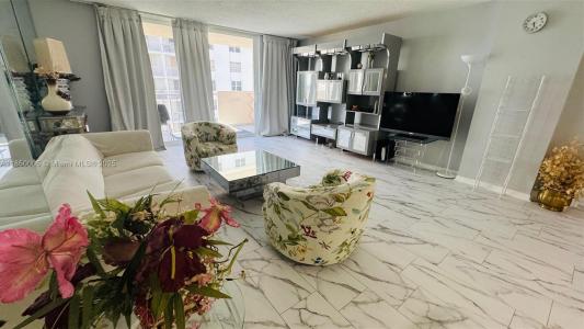 1865 S Ocean Dr 11B, Hallandale Beach, Florida 33009, USA