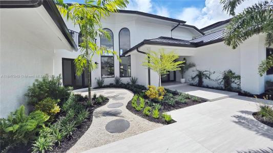 7190 Valencia Drive, Boca Raton, Florida 33433, USA