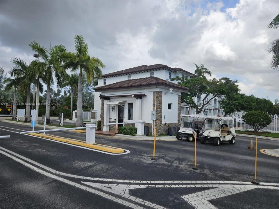 8800 NW 97th Ave 212, Doral, フロリダ 33178, アメリカ合衆国