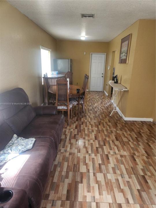 447 NW 83rd St 447, Miami, Floride 33150, États-Unis