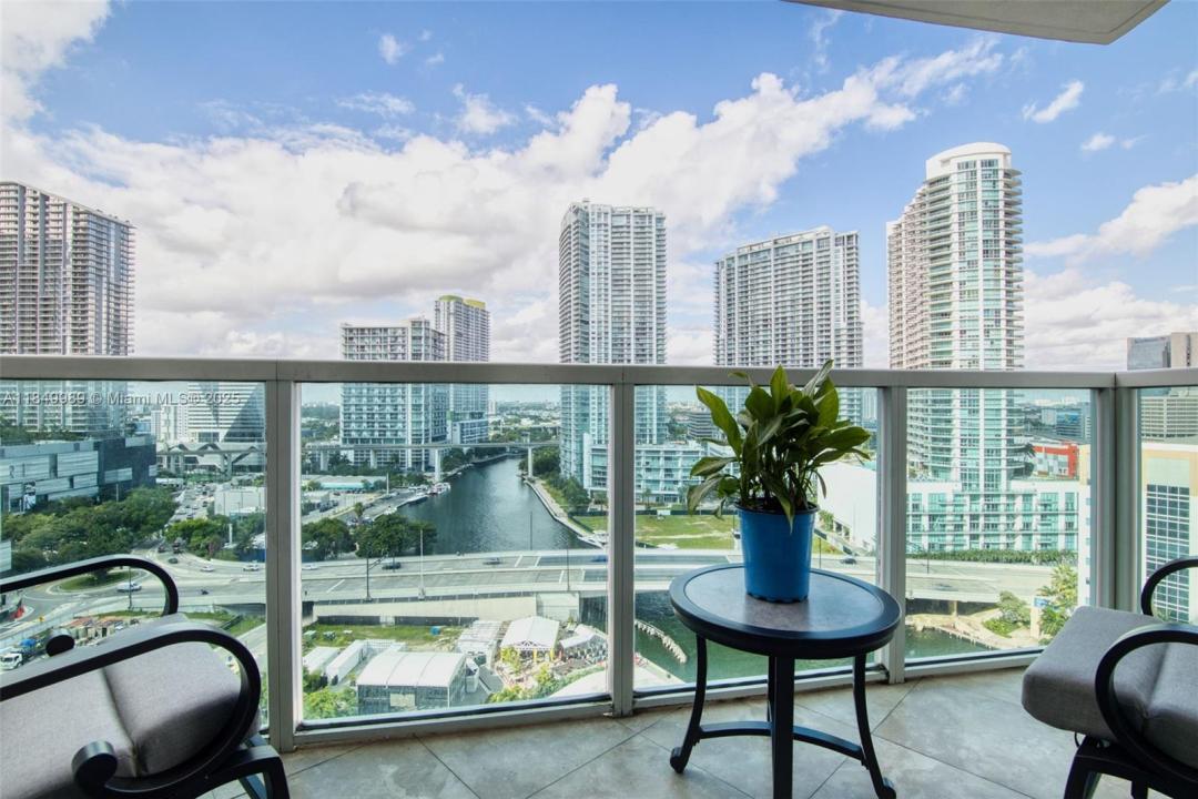 31 SE 5th St 1907, Miami, Florida 33131, Estados Unidos