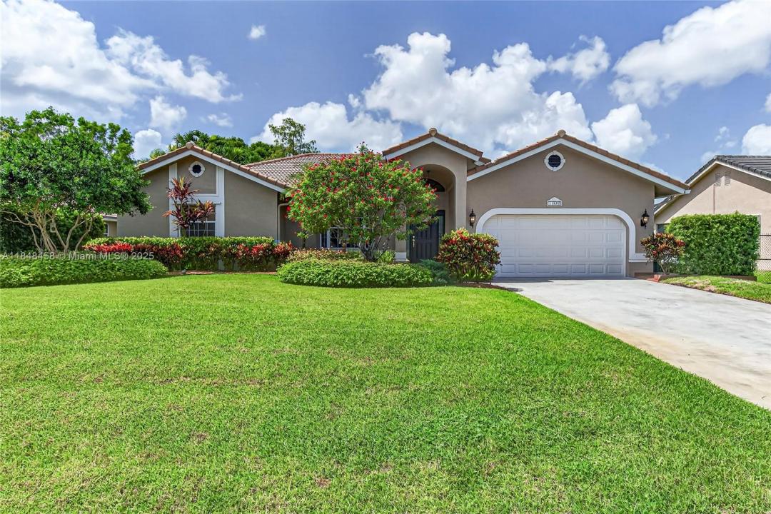 11880 NW 24th St, Plantation, פלורידה 33323, ארצות הברית של אמריקה