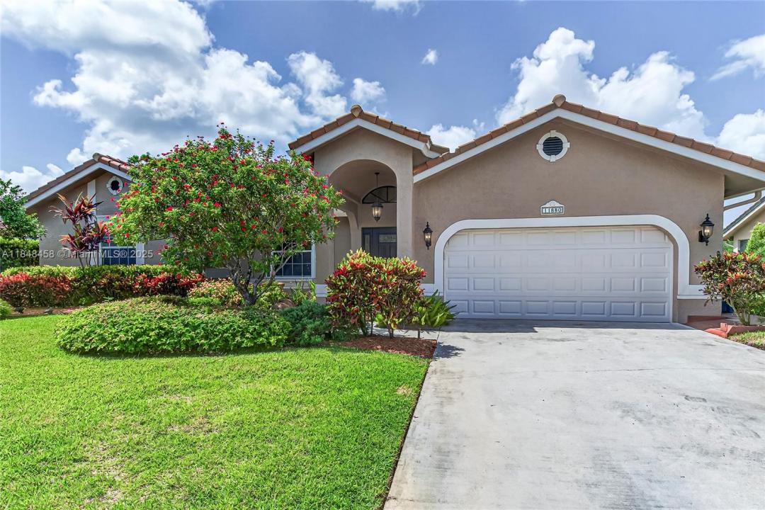 11880 NW 24th St, Plantation, פלורידה 33323, ארצות הברית של אמריקה