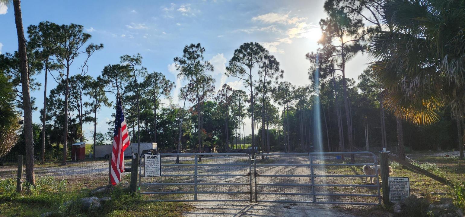 3335 Dellwood Road, Loxahatchee, Florida 33470