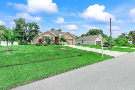 2033 SW Villanova Rd, Port St Lucie, Florida 34953