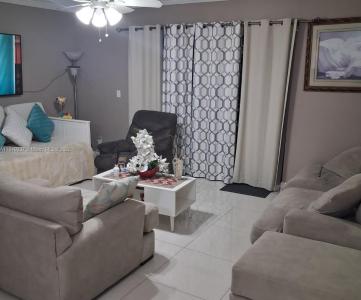 8007 W 6th Ave L, Hialeah, Florida 33014, USA