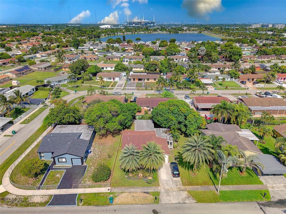 20239 NW 33rd Ct, Miami Gardens, Florida 33056, Amerika Birleşik Devletleri
