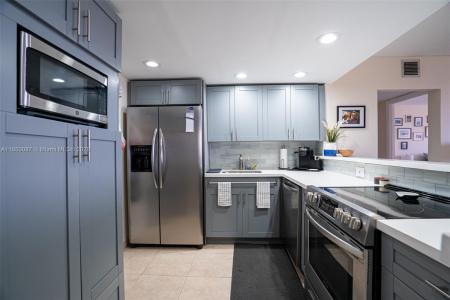 500 Three Islands Blvd 1008, Hallandale Beach, Florida 33009, USA