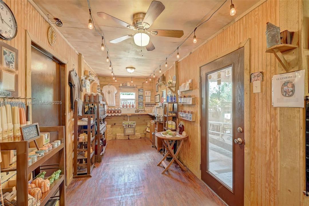 17131 SLATER RD North Fort Myers, Fort Myers, フロリダ 33917, アメリカ合衆国
