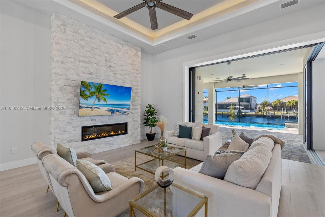 1512 NW 42nd Ave, Cape Coral, Floride 33993, États-Unis