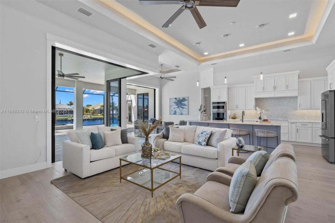 1512 NW 42nd Ave, Cape Coral, Floride 33993, États-Unis