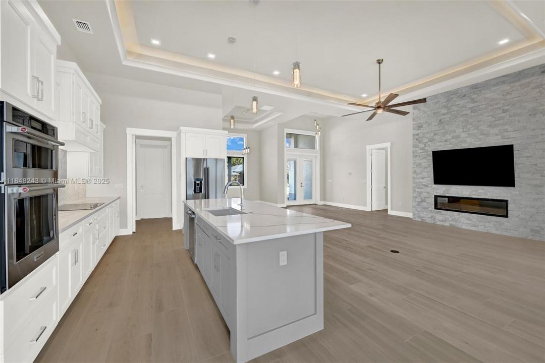 1512 NW 42nd Ave, Cape Coral, Floride 33993, États-Unis