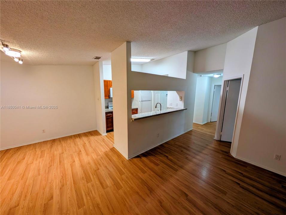 10630 SW 157th Ct 208, Kendall, Florida 33196, Estados Unidos