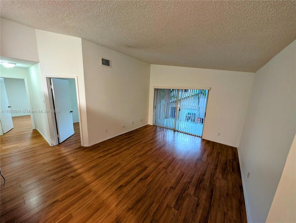 10630 SW 157th Ct 208, Kendall, Florida 33196, Estados Unidos