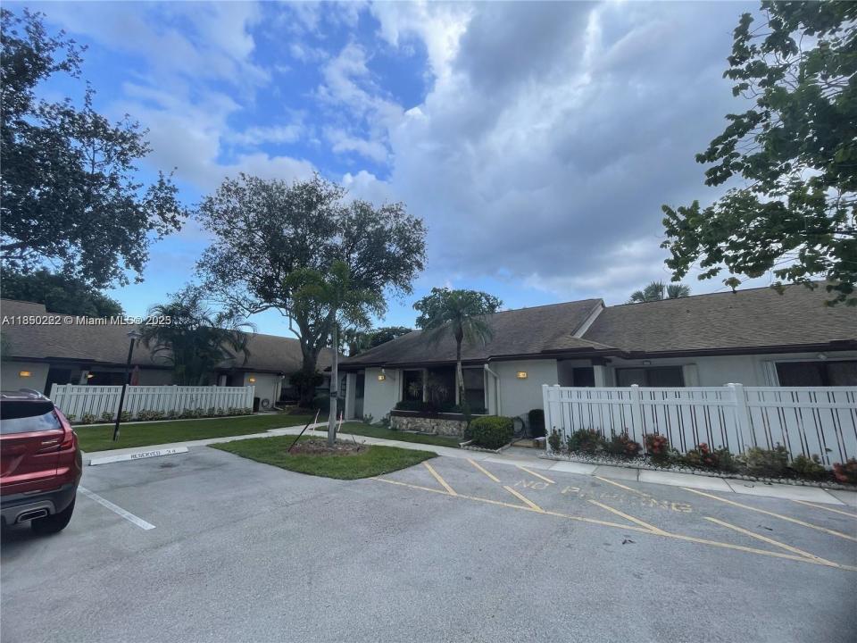 3314 S Carambola Cir S 2523, Coconut Creek, Florida 33066