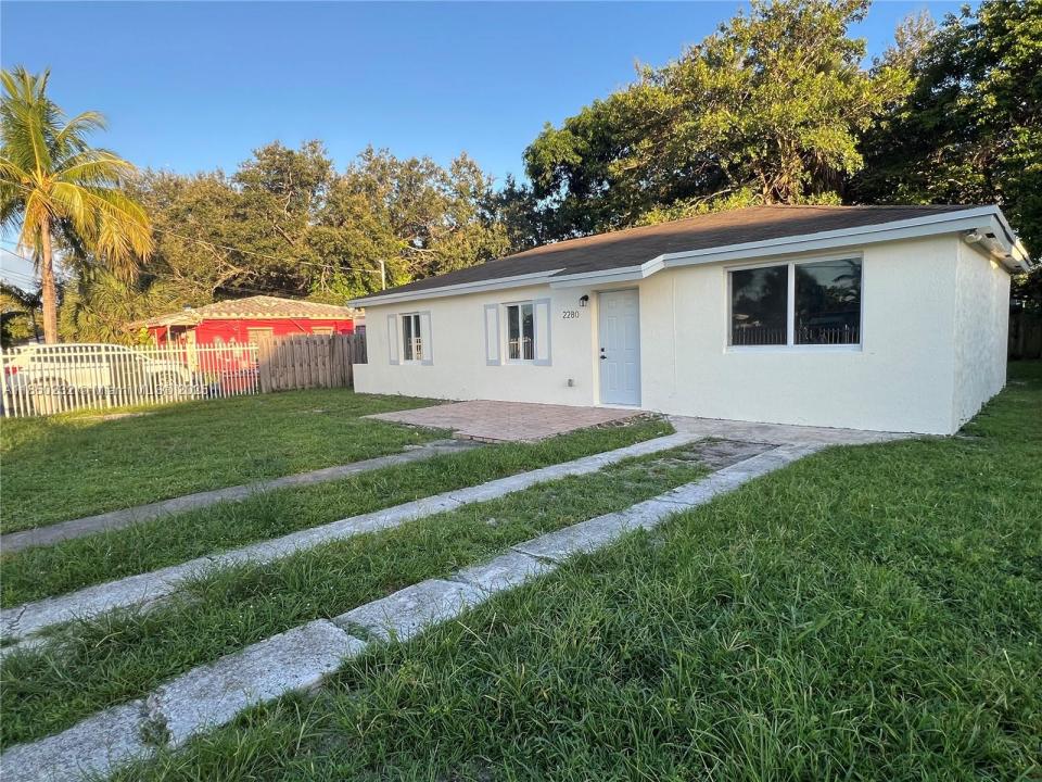 Miami Gardens, Florida 33054, USA